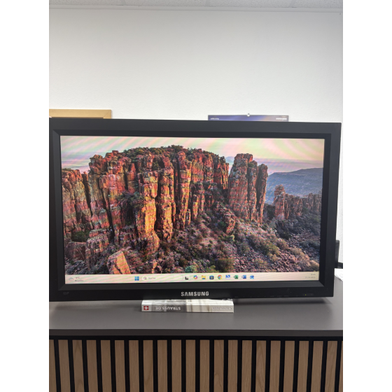 Monitore Samsung - 32 Zoll, voll funktionsfähig